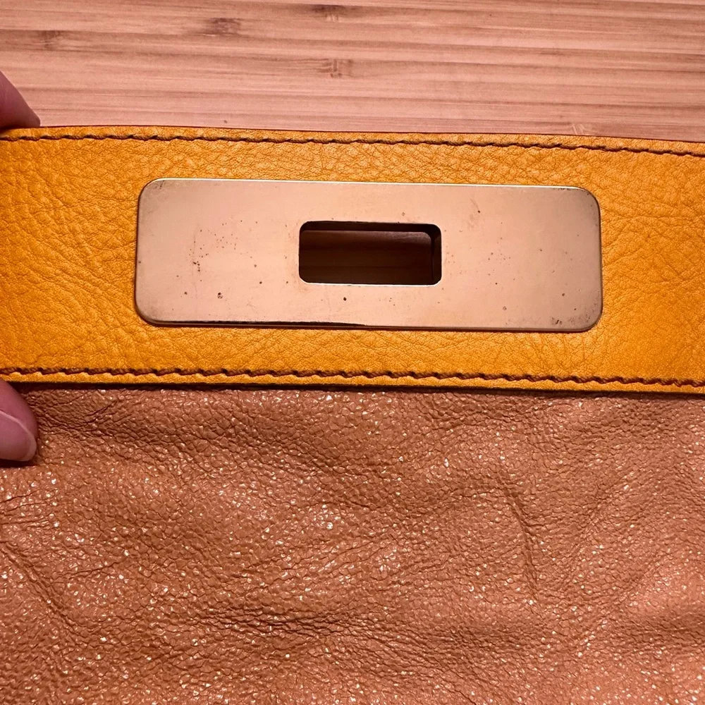 Marc Jacobs tan and gold quilted leather clutch - Picture 13 of 14